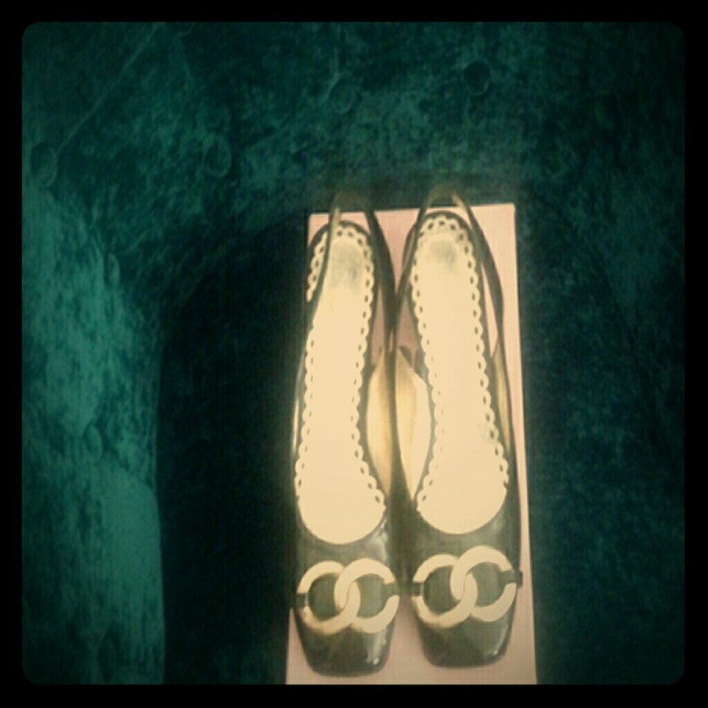 Black sandal
